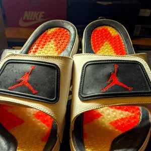 Jordan Hydro retro vI slides
